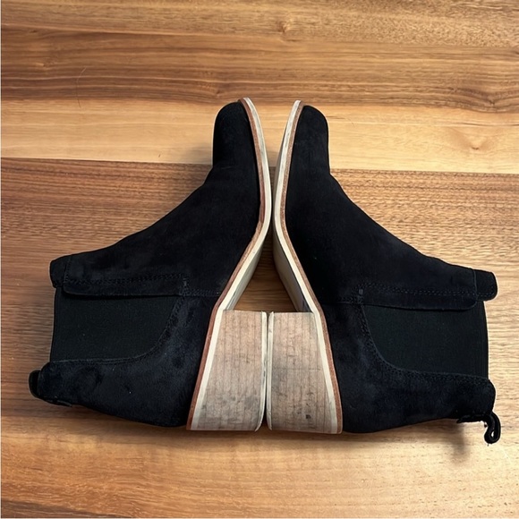 CREVO Black Leather Ankle Boots 
Size 7 
In excellent condition - Picture 2 of 10